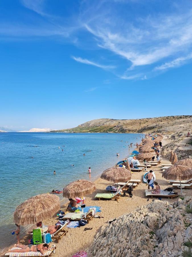 Apartments Loncar-Near Zrce Beach Novalja Bagian luar foto