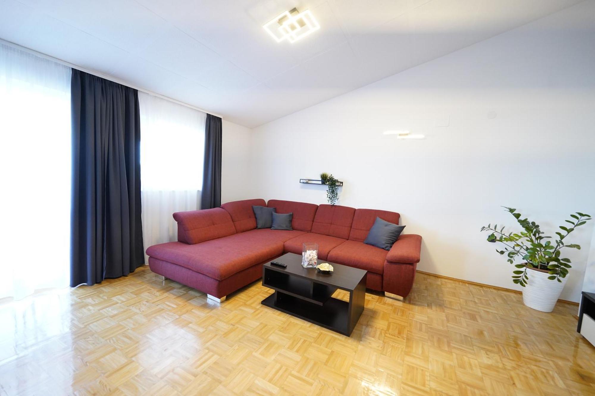 Apartments Loncar-Near Zrce Beach Novalja Bagian luar foto
