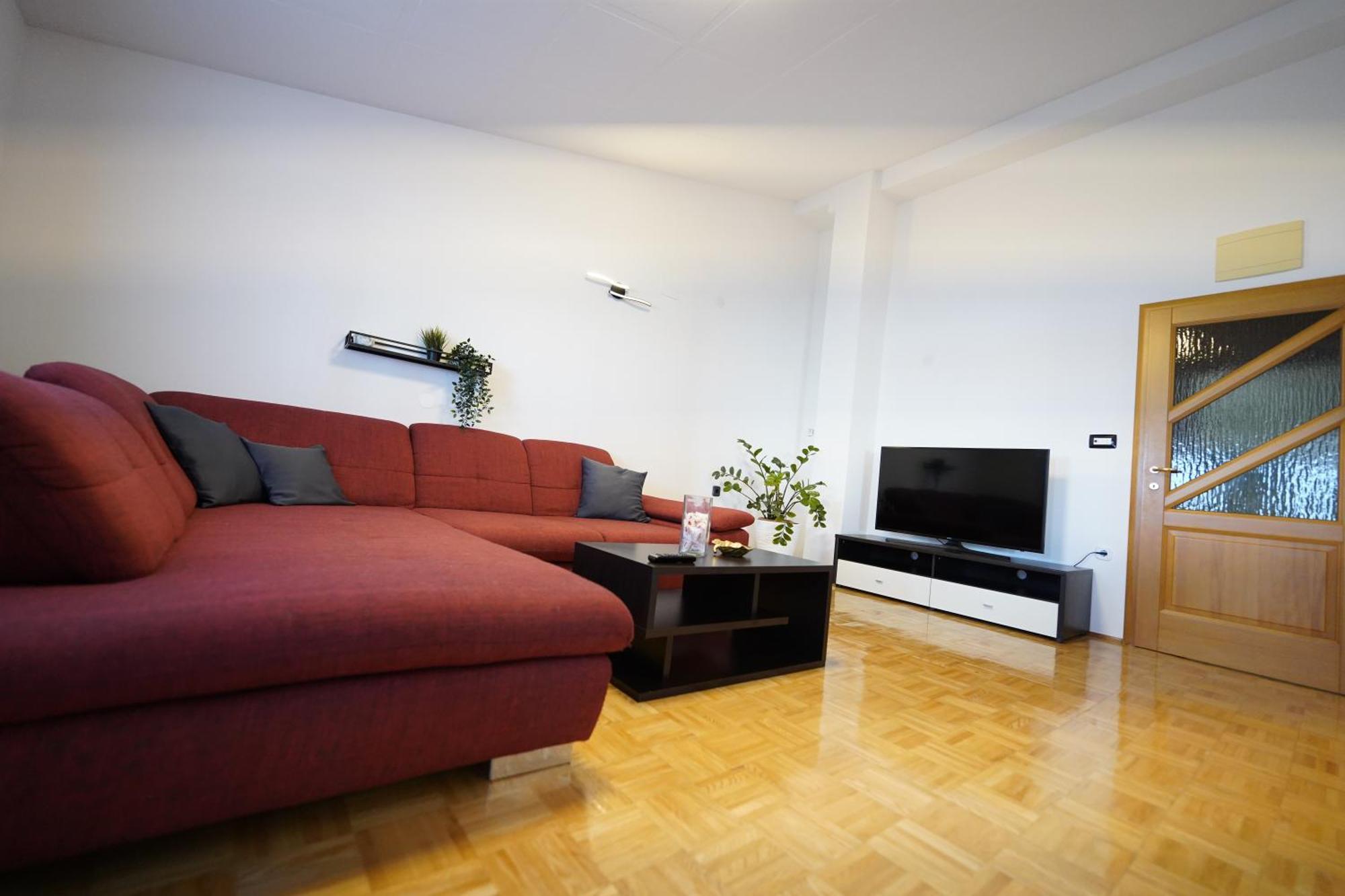 Apartments Loncar-Near Zrce Beach Novalja Bagian luar foto