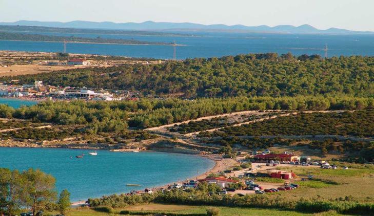 Apartments Loncar-Near Zrce Beach Novalja Bagian luar foto