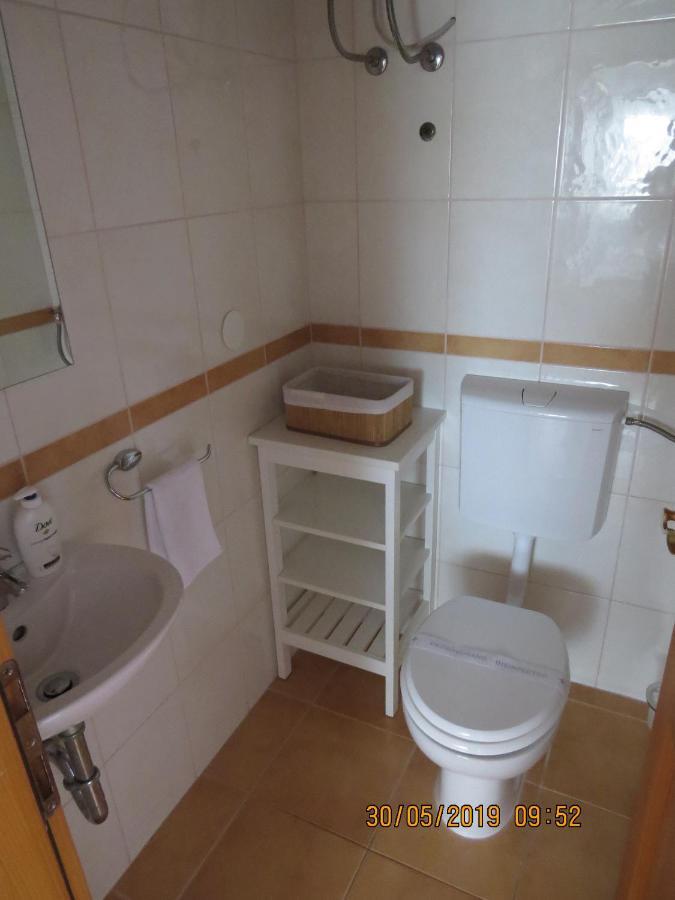 Apartments Loncar-Near Zrce Beach Novalja Bagian luar foto